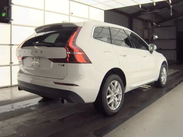 VOLVO XC60 T5 2021