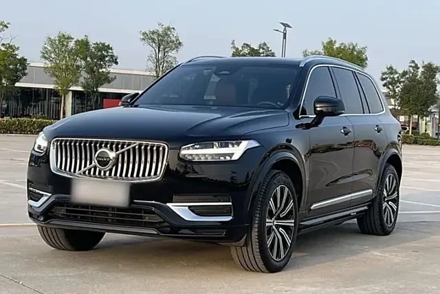 VOLVO XC90 B5 2022