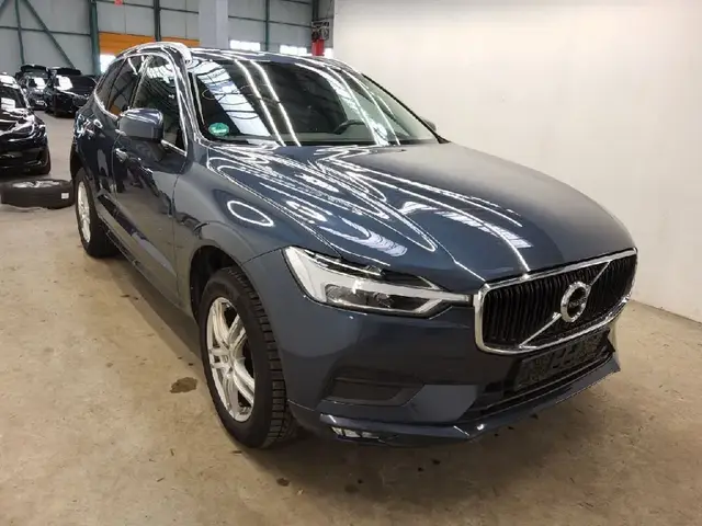 VOLVO XC60 D4 MOMENTUM PRO 2020