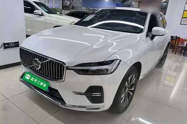 VOLVO XC60 2022
