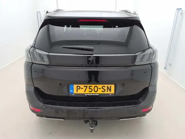 PEUGEOT 5008 GT BLACK PACK 2022