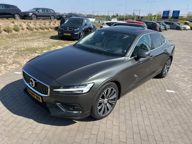 VOLVO S60 B3 R-DESIGN 2021