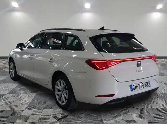 SEAT LEON SPROTSTOURER BUSINESS 2023