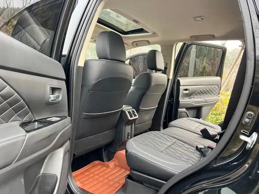 MITSUBISHI OUTLANDER 2.0L 2WD COMFORTLINE (5 МЕСТ) 2022