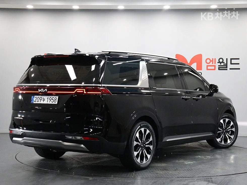 KIA CARNIVAL NOBLESSE 2022
