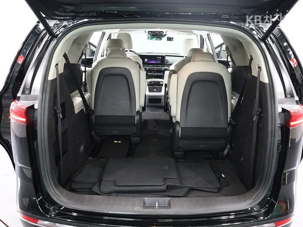 KIA CARNIVAL NOBLESSE 2022