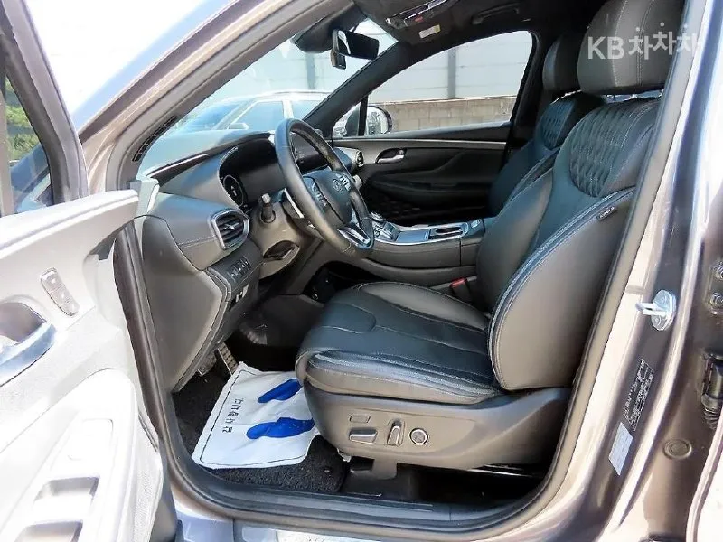HYUNDAI SANTA FE 2.5T 2WD CALLIGRAPHY (МАКСИМАЛЬНАЯ ) 2023