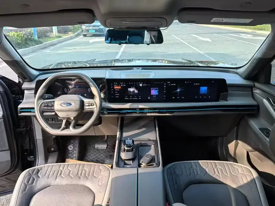 FORD EDGE 2.0T ECOBOOST LUXURY (7 МЕСТ) 2023