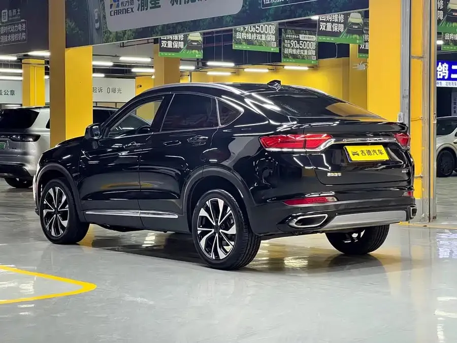 GEELY TUGELLA 2022