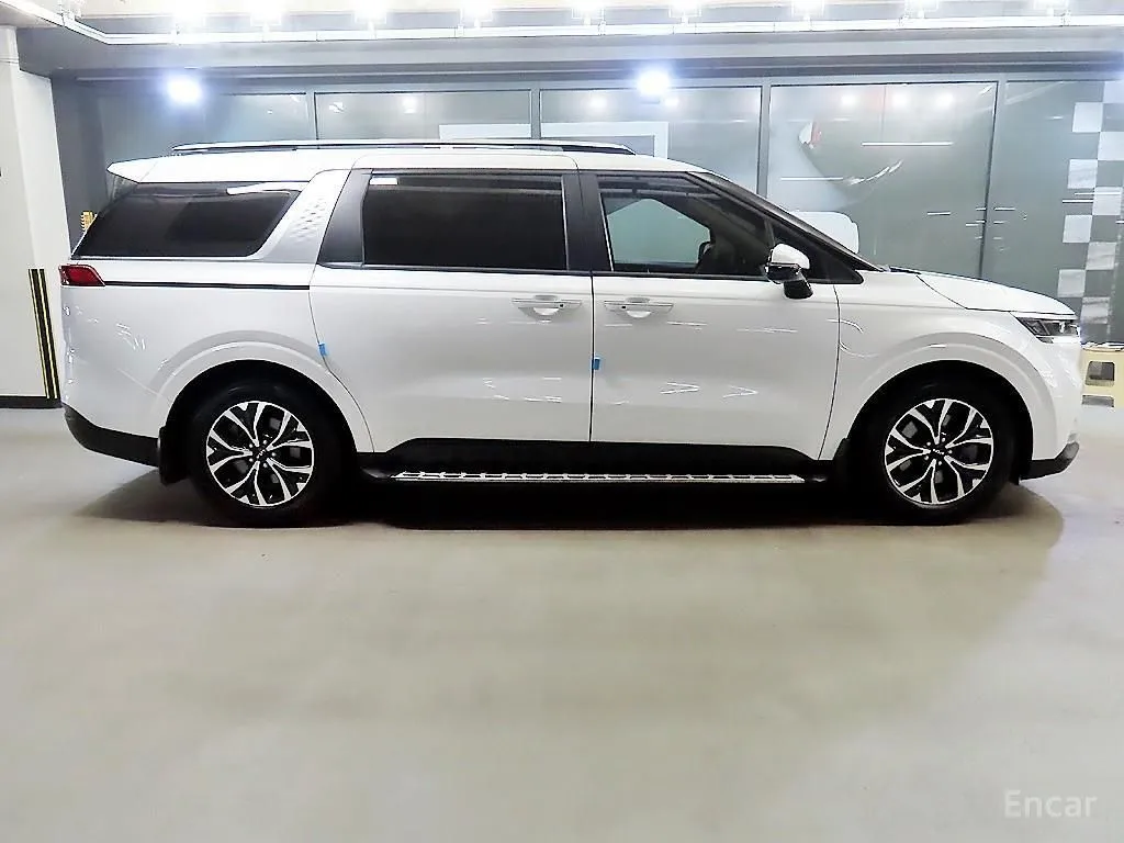 KIA CARNIVAL 2021