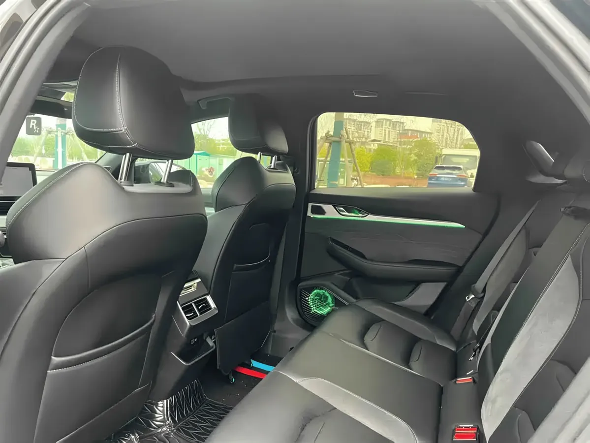 GEELY XINGRUI 2022