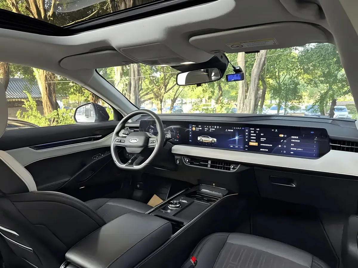 FORD MONDEO 2.0T ECOBOOST 245 LUXURY 2023