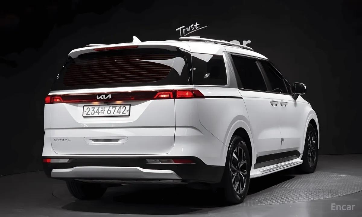 KIA CARNIVAL 9-SEATER PRESTIGE 2021