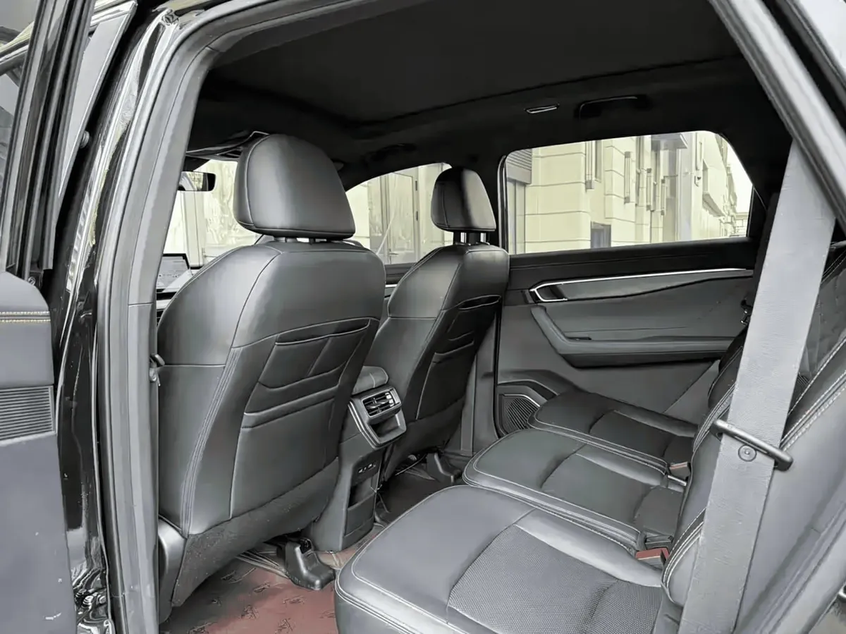 GEELY OKAVANGO PREMIUM EDITION 2023