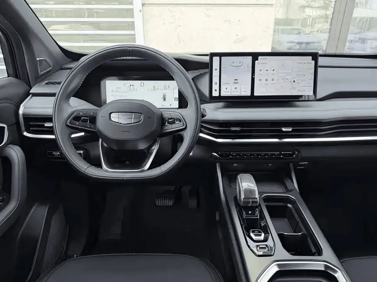 GEELY OKAVANGO PREMIUM EDITION 2023