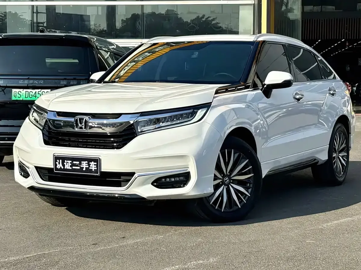 HONDA AVANCIER 370TURBO 4WD PREMIUM EDITION (TWO-TONE) 2022