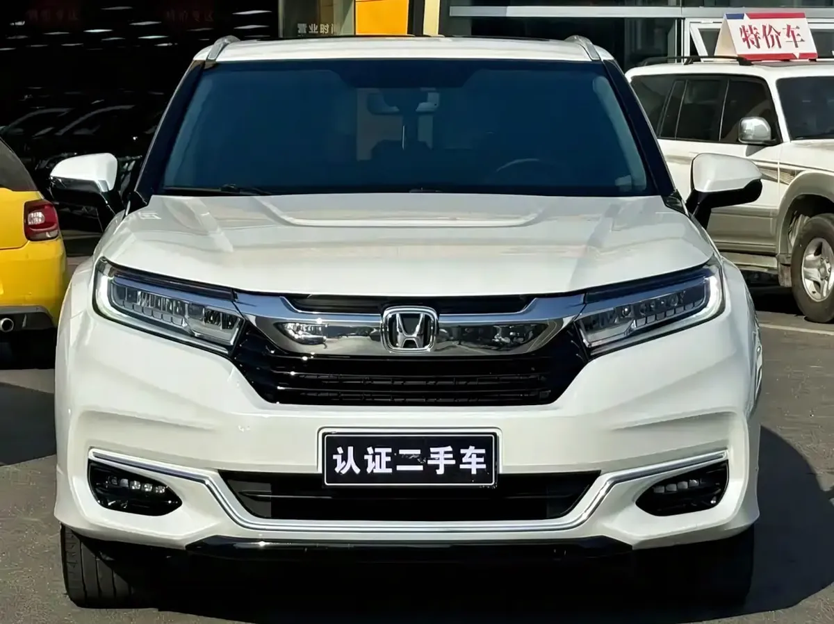 HONDA AVANCIER 370TURBO 4WD PREMIUM EDITION (TWO-TONE) 2022