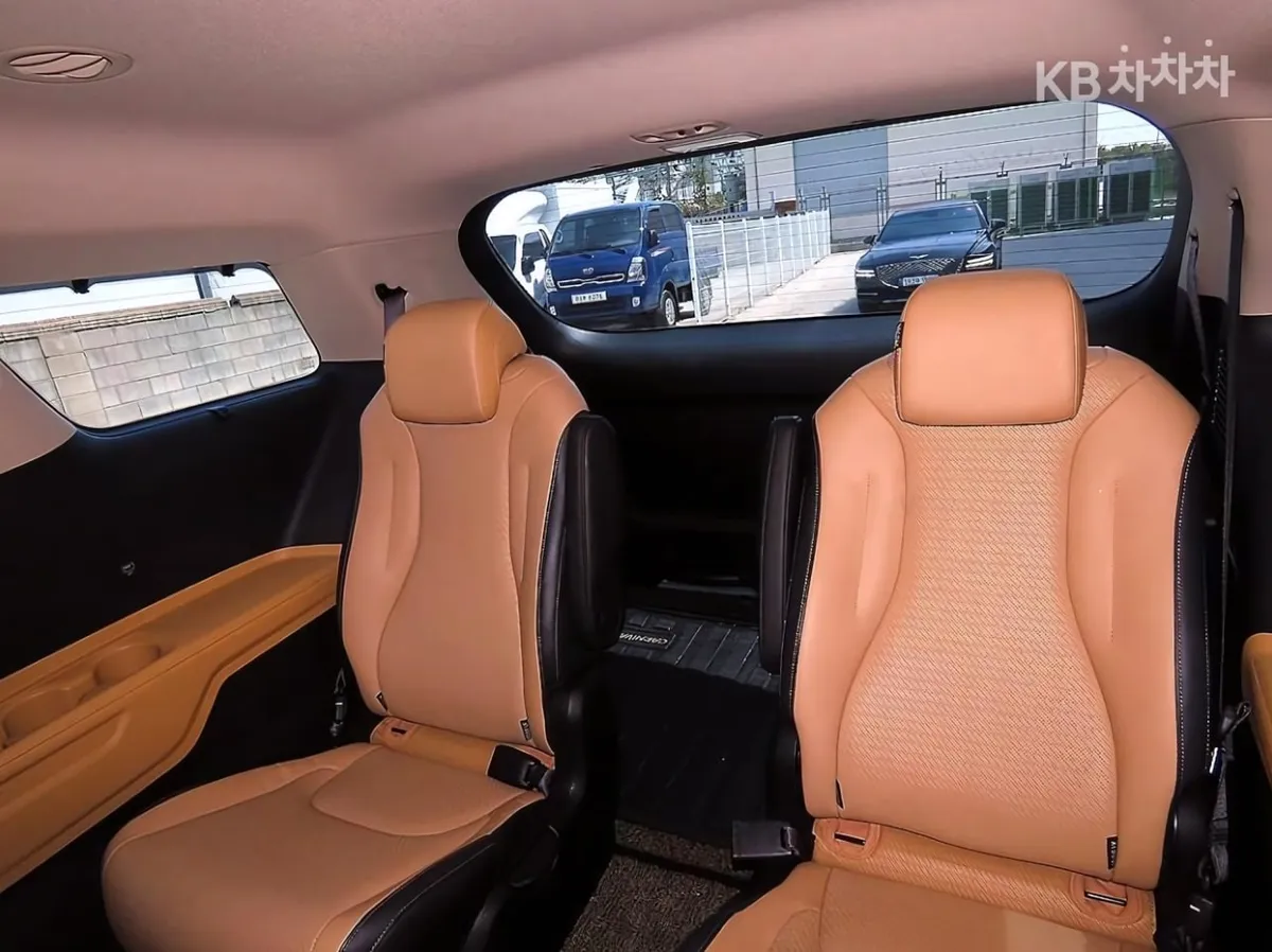 KIA CARNIVAL NOBLESSE 2022