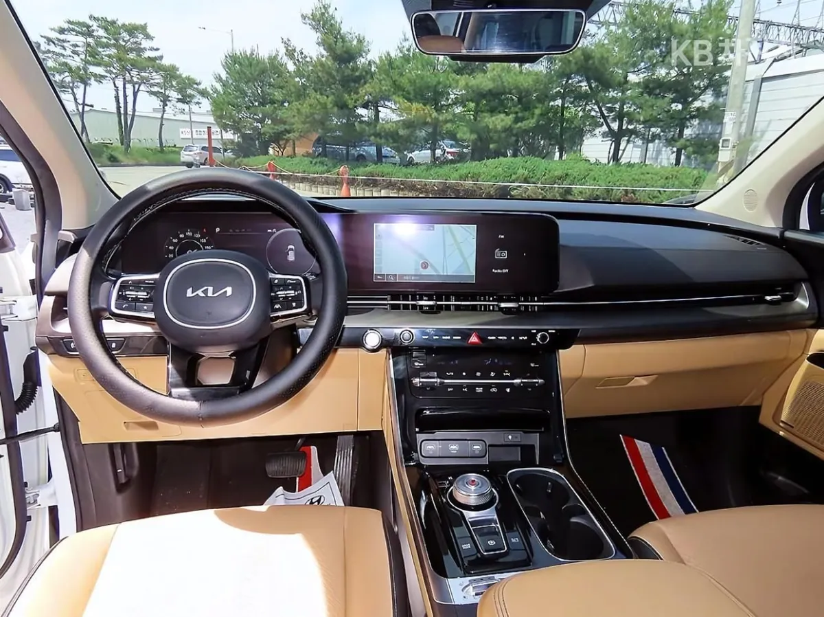 KIA CARNIVAL NOBLESSE 2022