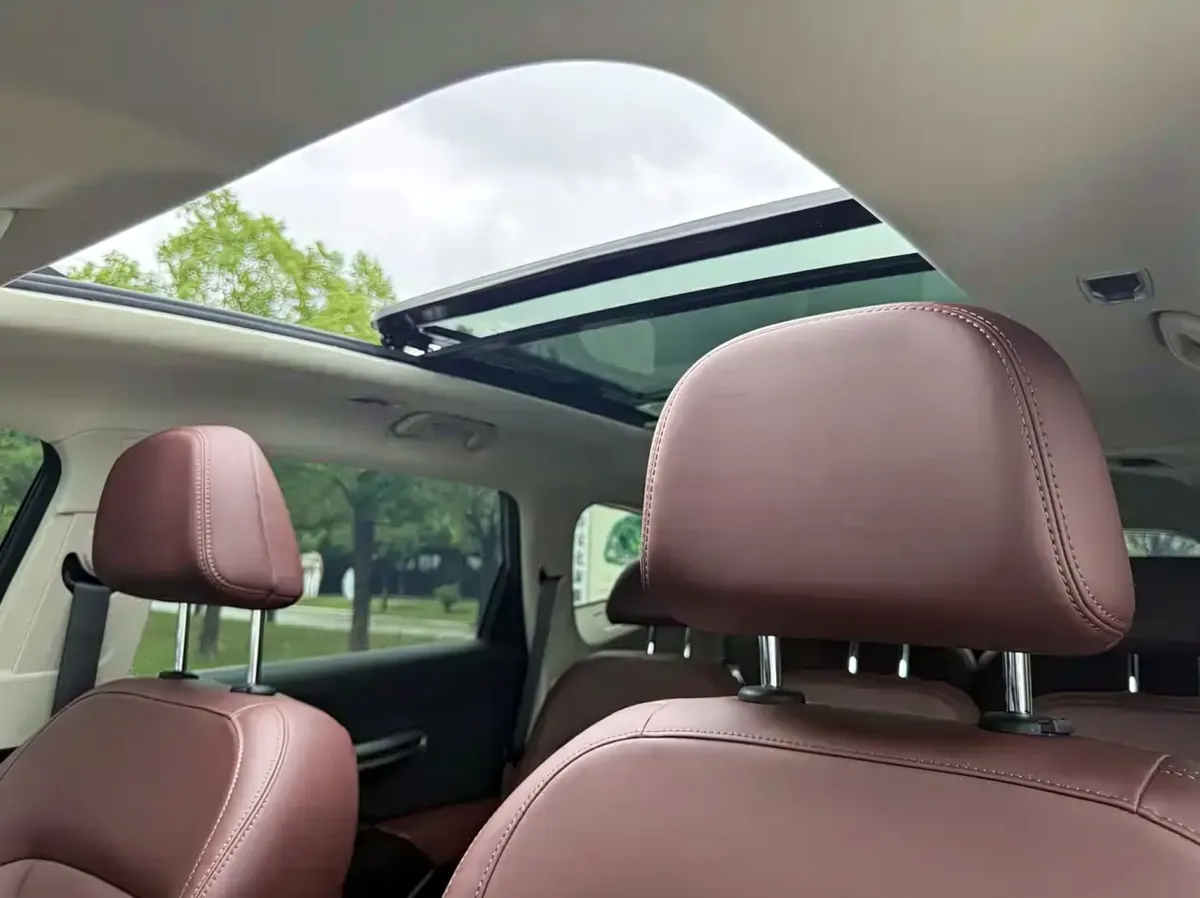 GEELY OKAVANGO LUXURY 7-SEATER 2022