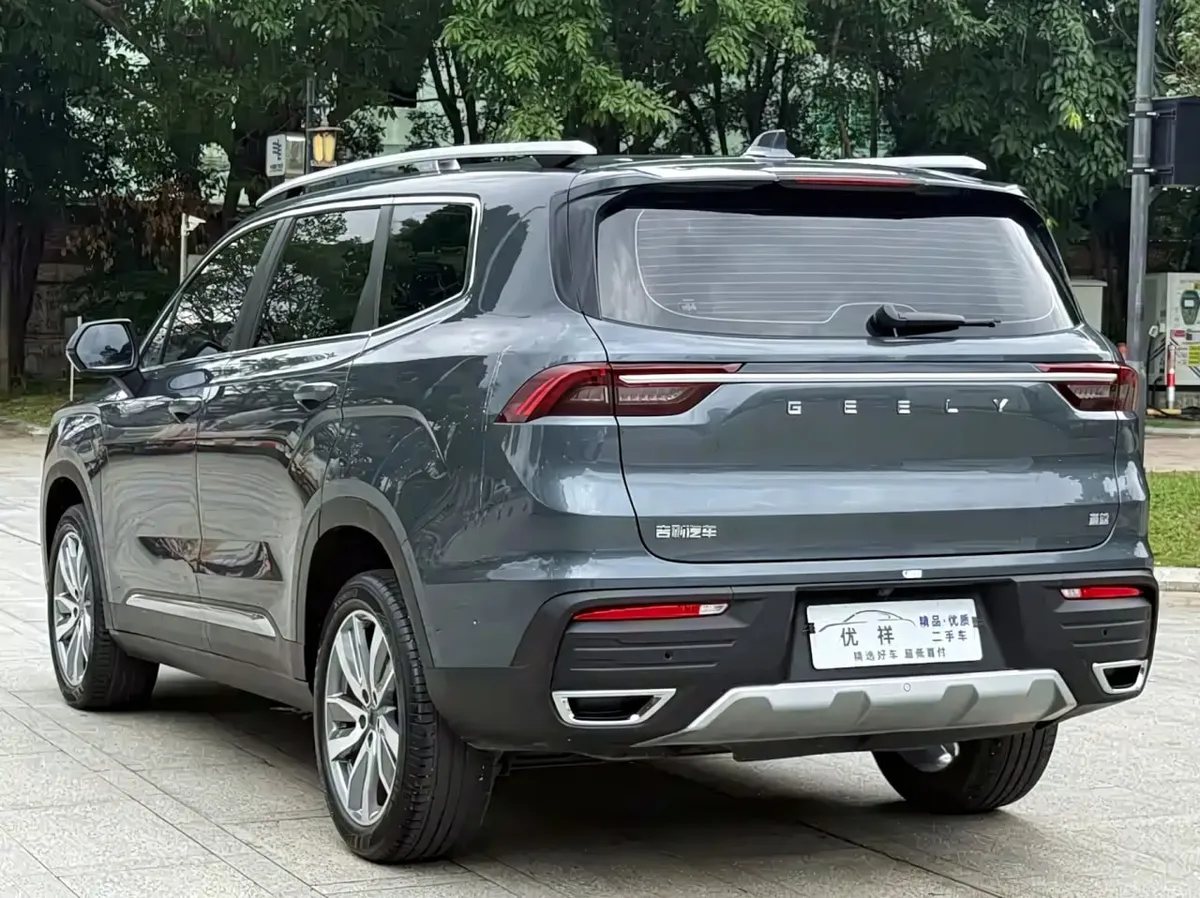 GEELY OKAVANGO LUXURY 7-SEATER 2022