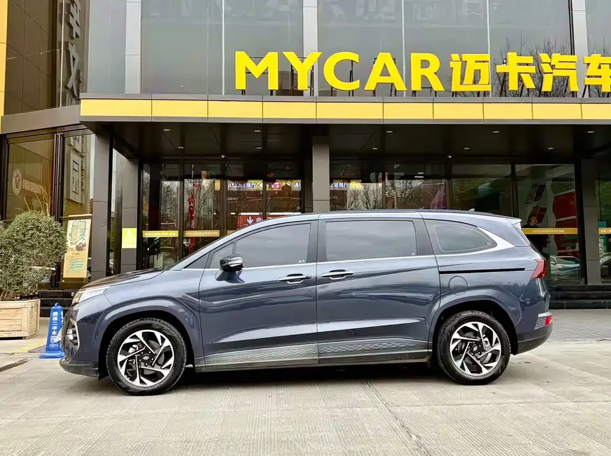 HYUNDAI CUSTO 270TGDI PREMIUM EDITION LUX 2023