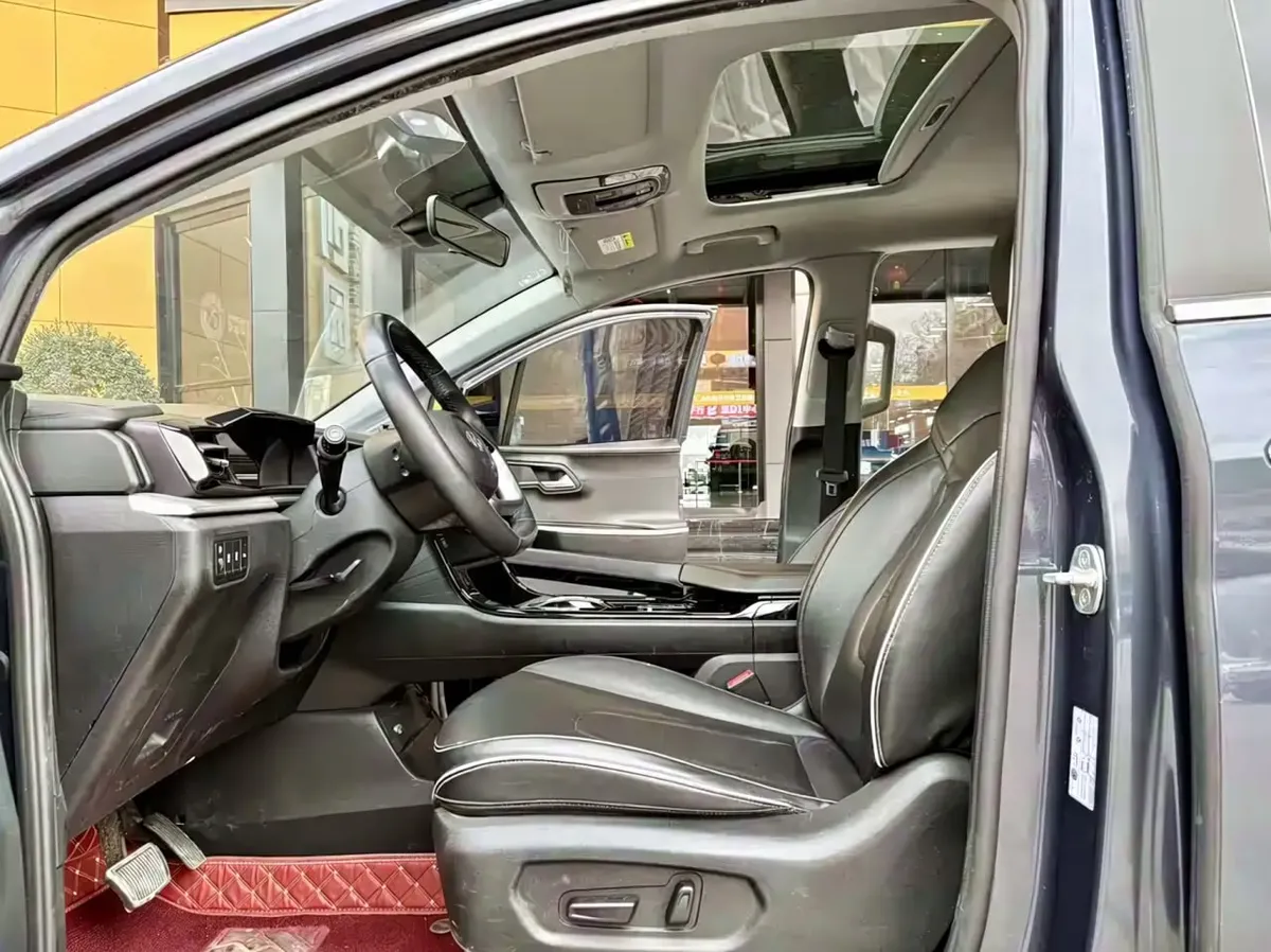 HYUNDAI CUSTO 270TGDI PREMIUM EDITION LUX 2023