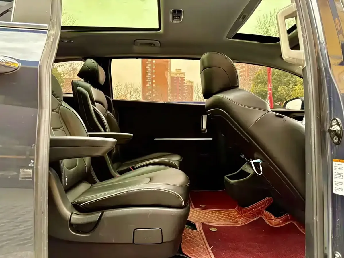 HYUNDAI CUSTO 270TGDI PREMIUM EDITION LUX 2023