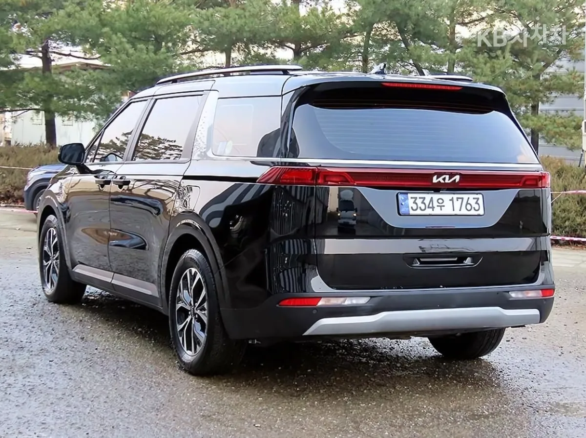 KIA CARNIVAL PRESTIGE 2021