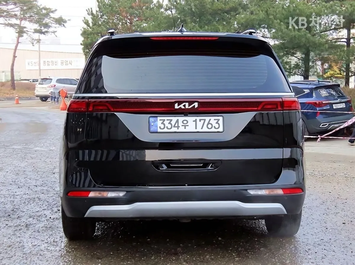 KIA CARNIVAL PRESTIGE 2021
