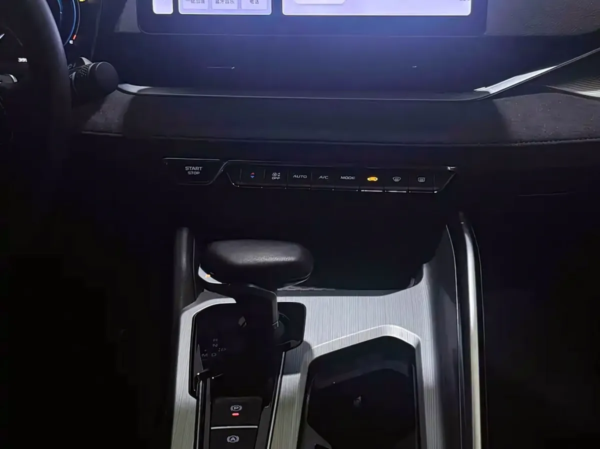 GEELY PREFACE ONLY AVAILABLE IN LIGHT GREEN EDITION 2022