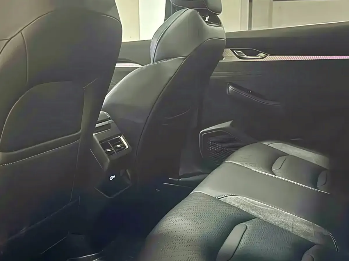 GEELY PREFACE ONLY AVAILABLE IN LIGHT GREEN EDITION 2022