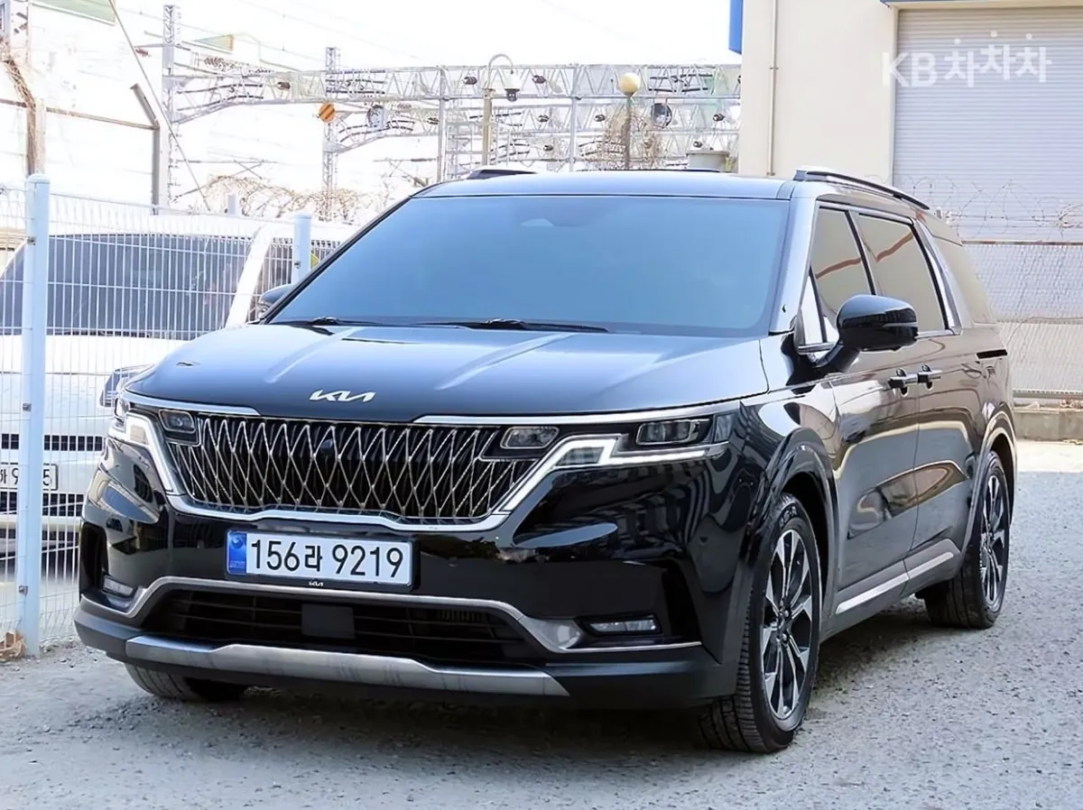 KIA CARNIVAL NOBLESSE 2022