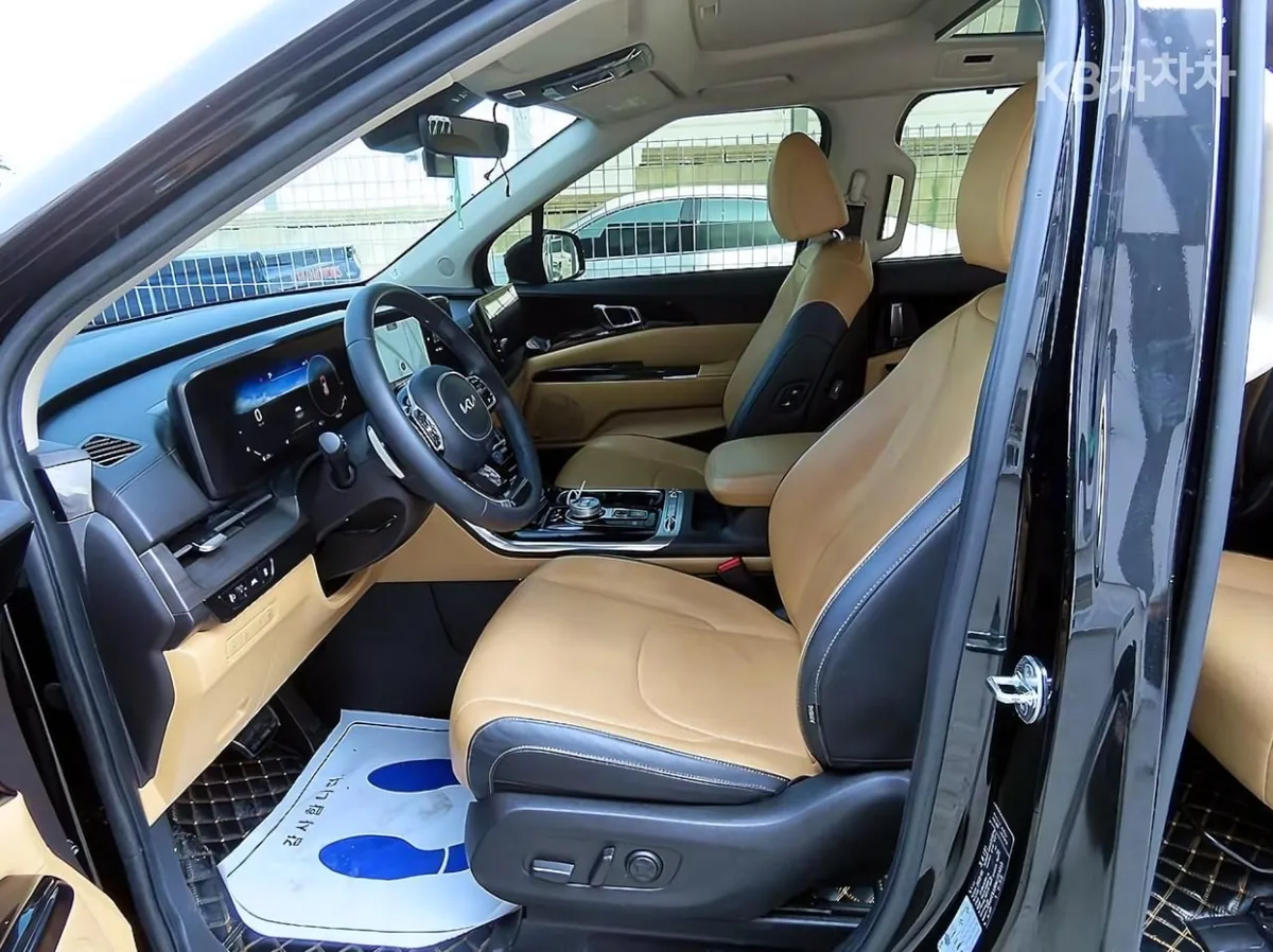 KIA CARNIVAL NOBLESSE 2022