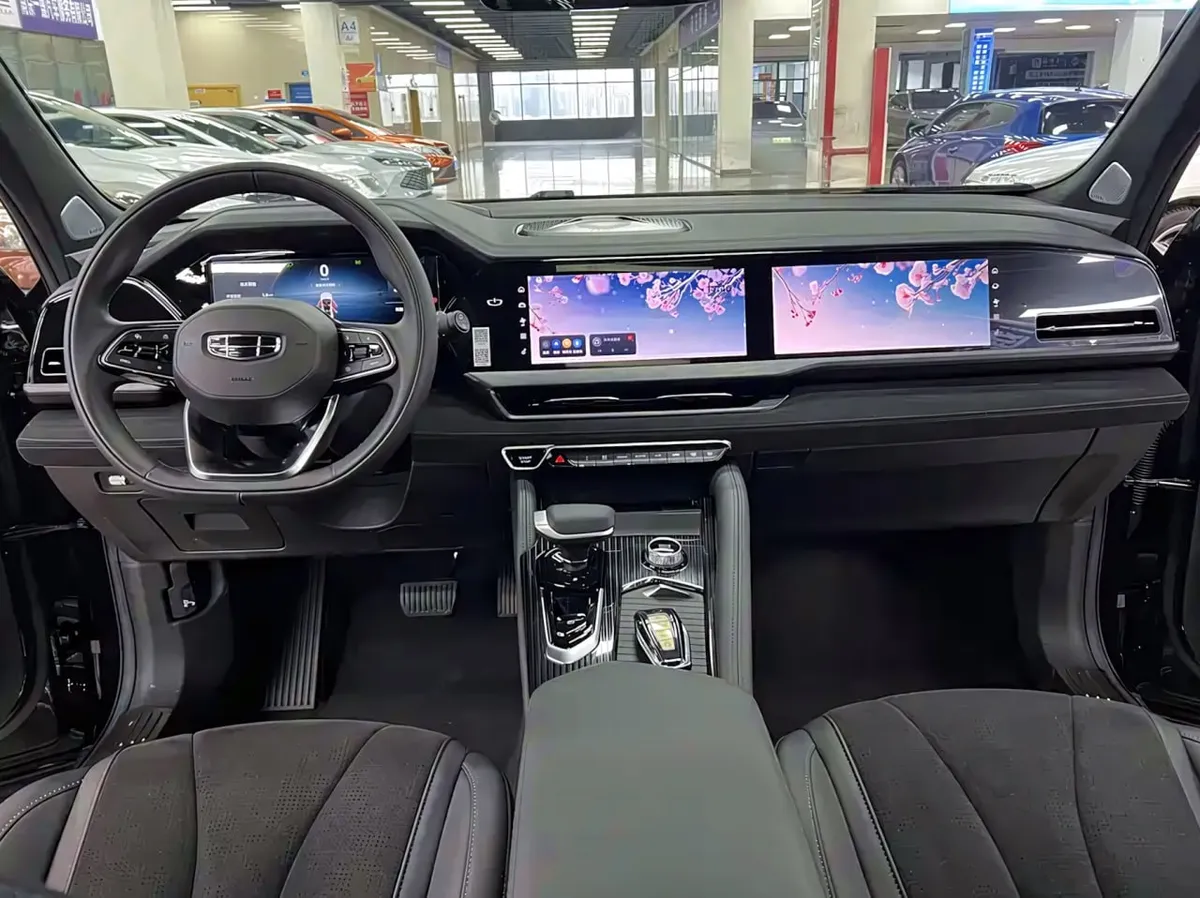 GEELY MONJARO 2.0TD HIGH-POWER AUTOMATIC 2WD SKY EDITION 2024