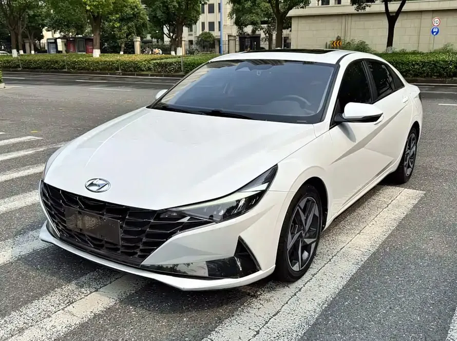 HYUNDAI ELANTRA 1.5L CVT LUX PREMIUM EDITION 2022