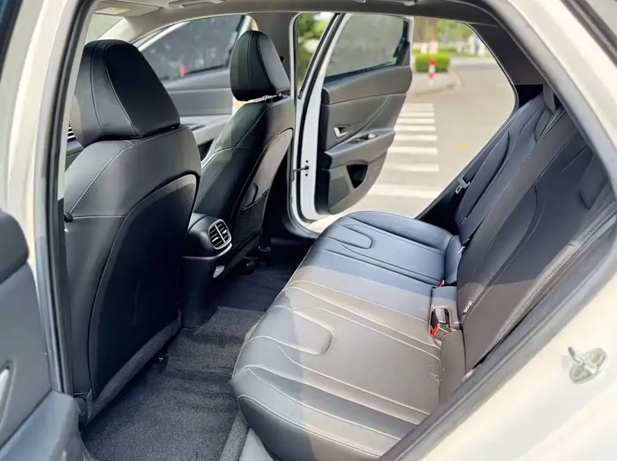 HYUNDAI ELANTRA 1.5L CVT LUX PREMIUM EDITION 2022