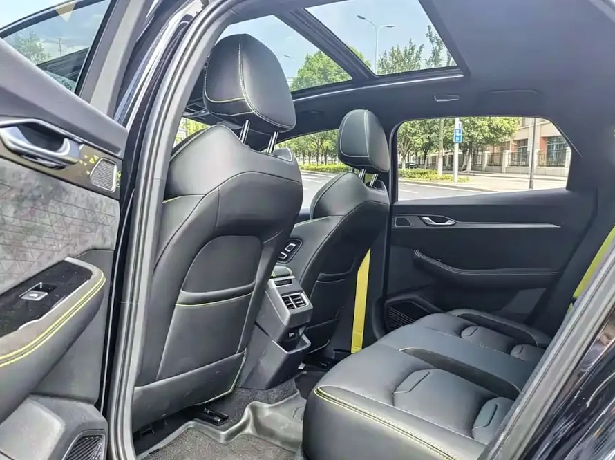 GEELY XINGRUI 2.0TD ONLY AVAILABLE IN LIGHT GREEN EDITION 2022
