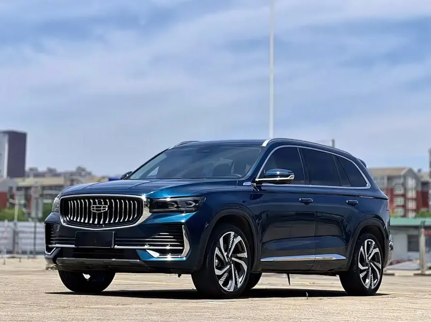 GEELY MONJARO 2.0TD HIGH-POWER AUTOMATIC TWO-WHEEL DRIVE FLAGSHIP EDITION (ФЛАГМАН) 2023