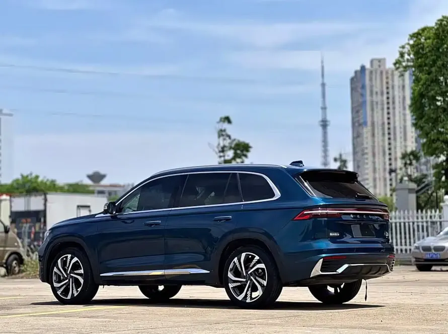 GEELY MONJARO 2.0TD HIGH-POWER AUTOMATIC TWO-WHEEL DRIVE FLAGSHIP EDITION (ФЛАГМАН) 2023