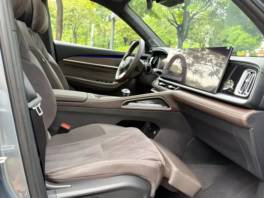 GEELY MONJARO ORIENTAL RADIANCE MOON GAZING EDITION (ЛИМИТИРОВАННЫЙ ФЛАГМАН НА ПОЛНОМ ПРИВОДЕ) 2025