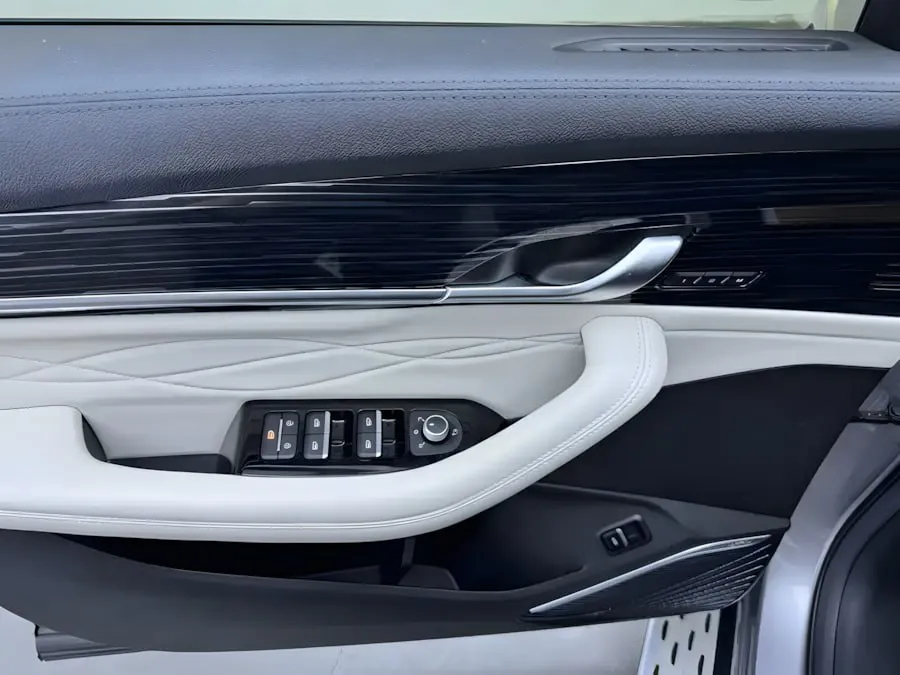 GEELY MONJARO FLAGSHIP EDITION (МАКСИМАЛЬНОЕ РОСКОШНОЕ ИСПОЛНЕНИЕ) 2023