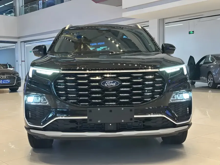 FORD EQUATOR PREMIUM 7-SEATER (2/2/3 SEATS) 2023