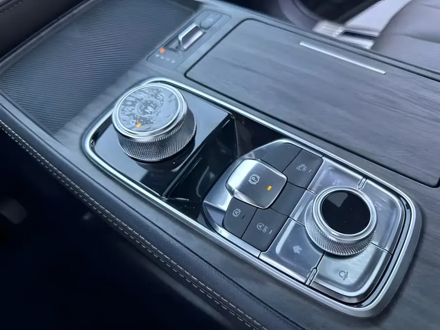 FORD EQUATOR PREMIUM 7-SEATER (2/2/3 SEATS) 2023