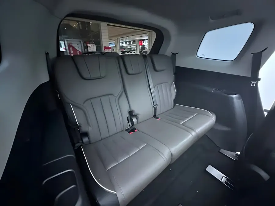 FORD EQUATOR PREMIUM 7-SEATER (2/2/3 SEATS) 2023