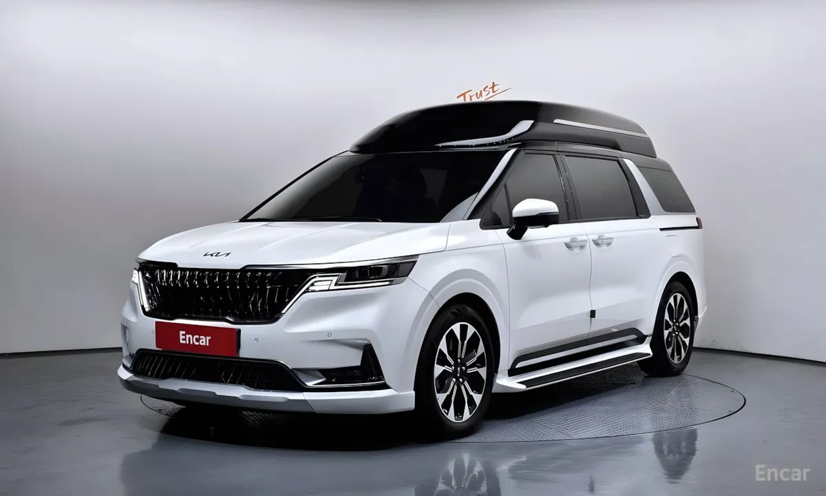 KIA CARNIVAL HIGH LIMOUSINE (СПЕЦИАЛЬНАЯ СЕРИЯ С ВЫСОКОЙ КРЫШЕЙ И VIP-ОСНАЩЕНИЕМ) 2021