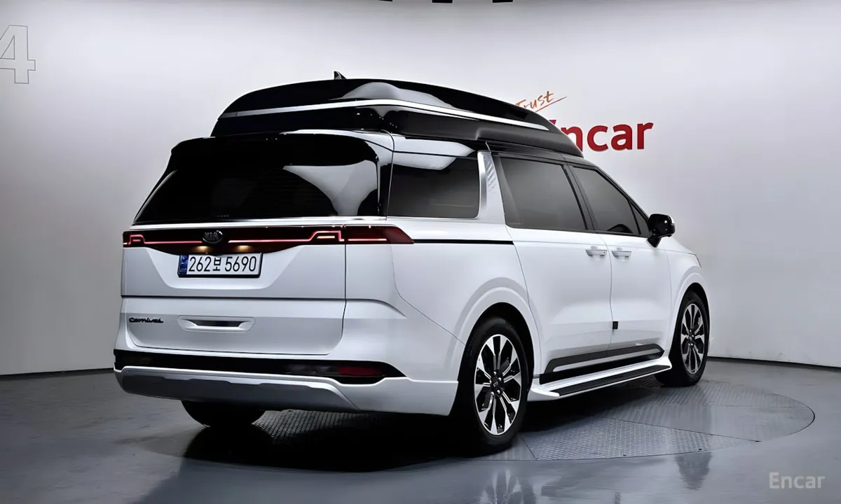 KIA CARNIVAL HIGH LIMOUSINE (СПЕЦИАЛЬНАЯ СЕРИЯ С ВЫСОКОЙ КРЫШЕЙ И VIP-ОСНАЩЕНИЕМ) 2021