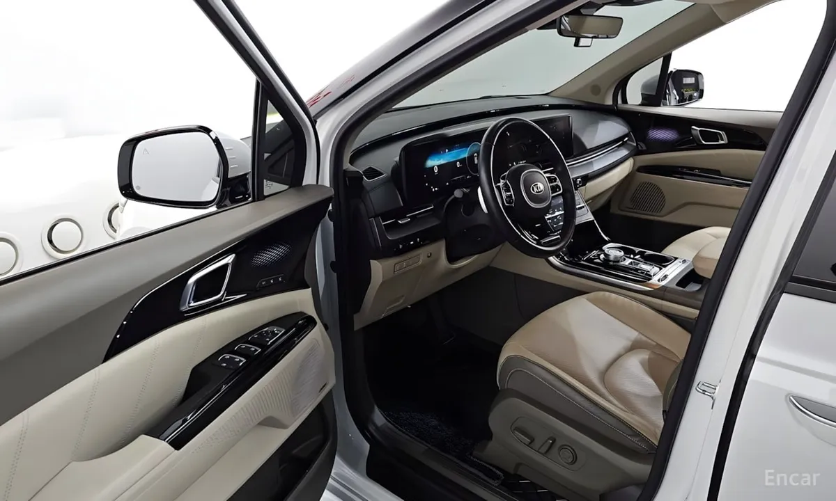 KIA CARNIVAL HIGH LIMOUSINE (СПЕЦИАЛЬНАЯ СЕРИЯ С ВЫСОКОЙ КРЫШЕЙ И VIP-ОСНАЩЕНИЕМ) 2021