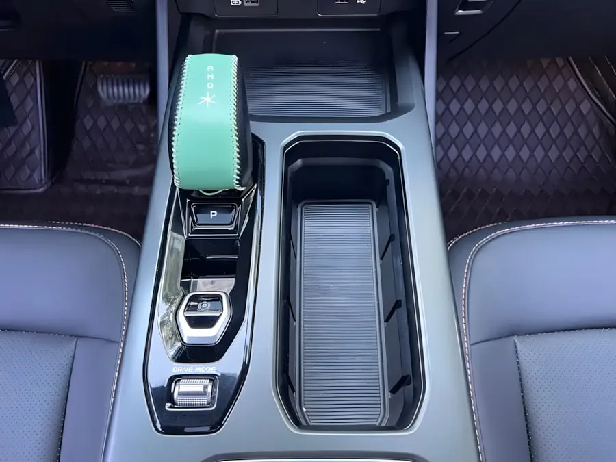 GEELY HAOYUE L PREMIUM EDITION (СБАЛАНСИРОВАННОЕ И ПРАКТИЧНОЕ ИСПОЛНЕНИЕ) 2023