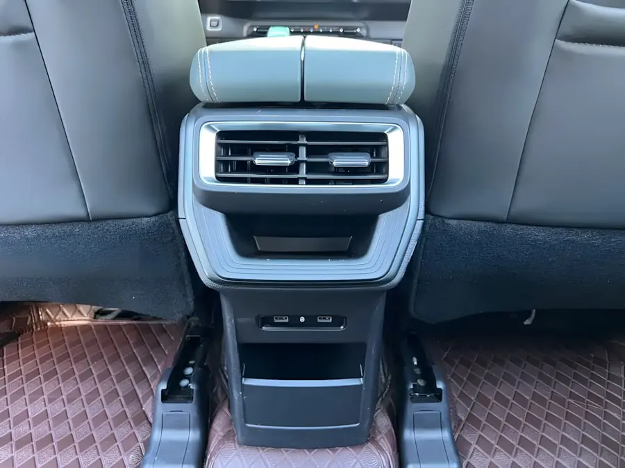 GEELY HAOYUE L PREMIUM EDITION (СБАЛАНСИРОВАННОЕ И ПРАКТИЧНОЕ ИСПОЛНЕНИЕ) 2023